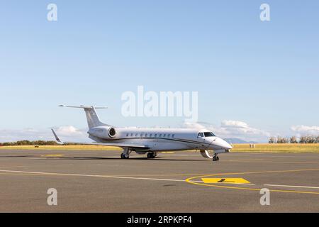 Embraer Legacy 650 am Flughafen Biarritz, Frankreich Stockfoto