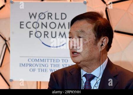 200121 -- DAVOS, 21. Januar 2020 -- Huawei Gründer und CEO Ren Zhengfei spricht bei einer Podiumsdiskussion während der Jahrestagung des Weltwirtschaftsforums in Davos, Schweiz, 21. Januar 2020. Huawei ist zuversichtlich, sich 2020 gegen die Sanktionen der Vereinigten Staaten zu verteidigen, sagte Ren Zhengfei hier am Dienstag. SCHWEIZ-DAVOS-WEF JAHRESTAGUNG-HUAWEI-REN ZHENGFEI GUOXCHEN PUBLICATIONXNOTXINXCHN Stockfoto