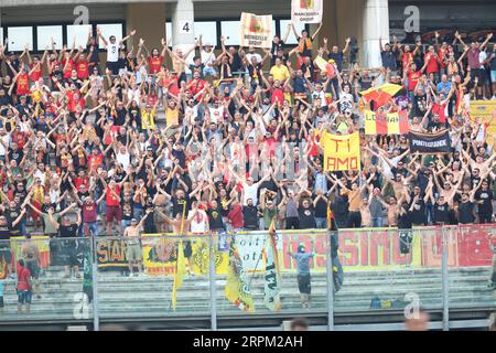 Padua, Italien. September 2023. Fans von uns Catanzaro während des Spiels der Serie B zwischen Lecco und Catanzaro im Stadio Euganeo am 3. September 2023 in Padua, Italien. (Foto: Matteo Bonacina/LiveMedia) Credit: Independent Photo Agency/Alamy Live News Stockfoto