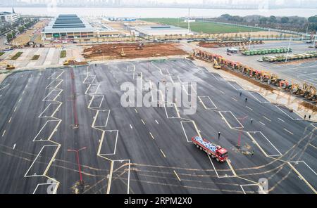 News Bilder des Tages 200126 -- WUHAN, 26. Januar 2020 -- Luftaufnahme aufgenommen am 26. Januar 2020 zeigt die Baustelle des Leishenshan Krankenhauses in Wuhan, der zentralchinesischen Provinz Hubei. Das Leishenshan Hospital ist das zweite provisorische Krankenhaus, das in Wuhan gebaut wird, dem Zentrum eines Coronavirus-Ausbruchs in Zentralchina. Mit einer Kapazität von 1.300 bis 1.500 Betten wird das Leishenshan Krankenhaus am 5. Februar in Betrieb genommen. CHINA-WUHAN-LEISHENSHAN HOSPITAL-CONSTRUCTIONCN XiaoxYijiu PUBLICATIONxNOTxINxCHN Stockfoto