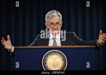 200129 -- WASHINGTON, 29. Januar 2020 -- der Vorsitzende der US-Notenbank Jerome Powell spricht während einer Pressekonferenz in Washington D.C., USA, am 29. Januar 2020. Die US-Notenbank Federal Reserve am Mittwoch ließ die Zinssätze unverändert und hielt nach dem Abschluss ihrer ersten geldpolitischen Tagung im Jahr 2020 an einer abwartenden Haltung fest. US-WASHINGTON D.C.-FED-ZINSSÄTZE LIUXJIE PUBLICATIONXNOTXINXCHN Stockfoto