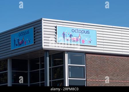 Slough, Berkshire, Großbritannien. September 2023. Ein Büro von Octopus Energy in Slough, Berkshire. Octopus hat angekündigt, dass es plant, Shell’s Haushaltsgas- und -Elektrizitätsgeschäft zu kaufen. Dies würde es zum zweiten Energielieferanten im Vereinigten Königreich machen Stockfoto