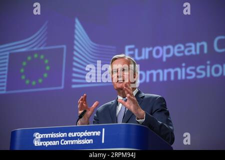 News Bilder des Tages 200204 -- BRÜSSEL, 4. Februar 2020 -- Michel Barnier, EU-Chefunterhändler des Brexit, spricht auf einer Pressekonferenz in Brüssel, Belgien, am 3. Februar 2020. Die Europäische Union wird bei den bevorstehenden Verhandlungen mit dem Vereinigten Königreich über eine künftige umfassende Partnerschaft auf das Konzept gleicher Wettbewerbsbedingungen hinweisen, sagte EU-Chefunterhändler Michel Barnier am Montag. BELGIEN-BRÜSSEL-EU-UK-POST-BREXIT-ABKOMMEN ZHANGXCHENG PUBLICATIONXNOTXINXCHN Stockfoto