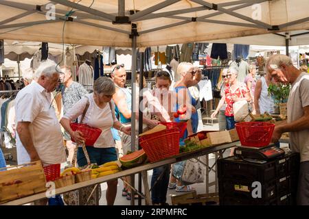 Outdoor Market, Meze, Herault, Occitanie, Frankreich Stockfoto