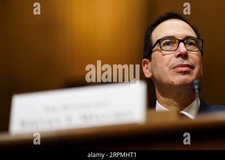 200212 -- WASHINGTON, 12. Februar 2020 -- der US-Finanzminister Steven Mnuchin bezeugt vor dem Finanzausschuss des Senats während einer Anhörung zum Haushaltsplan des Präsidenten für das Geschäftsjahr 2021 auf dem Capitol Hill in Washington D.C., USA, am 12. Februar 2020. Foto von /Xinhua U.S.-WASHINGTON D.C.-STEVEN MNUCHIN-GESCHÄFTSJAHR 2021-BUDGET-ANHÖRUNG TingxShen PUBLICATIONxNOTxINxCHN Stockfoto