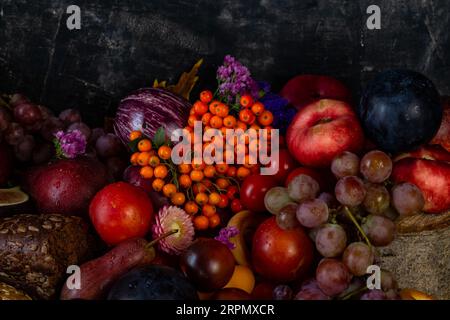 Stillleben von Obst und Gemüse im Herbst, Erntefest, Thanksgiving Stockfoto