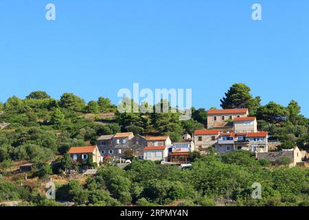 Kleines Dorf auf der Insel Vis in Kroatien Stockfoto