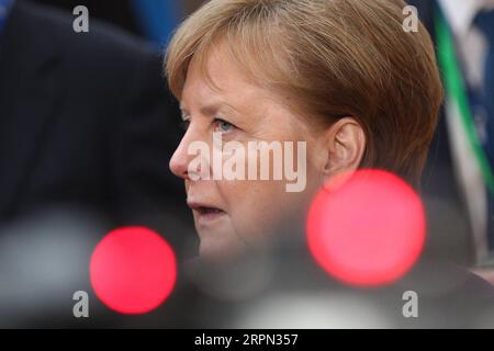 200221 -- PEKING, 21. Februar 2020 -- die deutsche Bundeskanzlerin Angela Merkel trifft am 20. Februar 2020 zu einer Sondersitzung des Europäischen Rates am EU-Hauptsitz in Brüssel, Belgien, ein. XINHUA FOTOS DES TAGES ZhengxHuansong PUBLICATIONxNOTxINxCHN Stockfoto