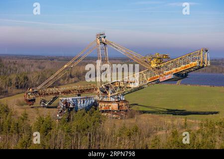 Der Bagger 1473 mit der Typenbezeichnung SRs 1500 (1) ist ein Schaufelradbagger, der 1964 1965 vom VEB Schwermaschinenbau hergestellt wurde Stockfoto