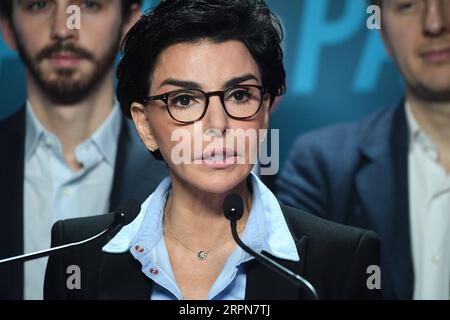 200224 -- PARIS, 24. Februar 2020 -- Rachida Dati, ehemalige französische Justizministerin, Bürgermeisterin des siebten Bezirks von Paris, die LR-Parteikandidatin für die bevorstehende Bürgermeisterwahl in Paris 2020, spricht während der Präsentation ihres Programms im Hauptquartier der politischen Kampagne in Paris, Frankreich, am 24. Februar 2020. Foto von Jack Chan/Xinhua FRANCE-PARIS-MUNICIPAL ELECTION-PARIS MAYOR-DATI GaoxJing PUBLICATIONxNOTxINxCHN Stockfoto