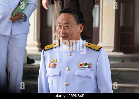 Bangkok, Thailand. September 2023. Die thailändische Premierministerin Srettha Thavisin kommt zu einem Gruppenfotoshooting der neuen Kabinettsmitglieder im Regierungsgebäude in Bangkok. Thailands König Maha Vajiralongkorn hat die neue thailändische Koalitionsregierung unter der Führung von Srettha Thavisin von der Phue Thai-Partei offiziell unterstützt. Quelle: SOPA Images Limited/Alamy Live News Stockfoto