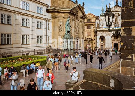 PRAG, TSCHECHISCHE REPUBLIK: Historisches Zentrum, antike Architektur und Platz des kulturellen Erbes in der Nähe der Kirche St. Franz von Assisi Stockfoto