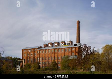 Die Brikettfabrik ist ein Stück der Industriegeschichte der Region. Kohle aus dem Tagebau in Wyhra wurde hier früher zu Briketts verarbeitet. Stockfoto