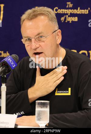 Tokio, Japan. September 2023. Der ukrainische Bürgermeister Andriy Sadovyy erklärt die Lage in der Ukraine auf einer Pressekonferenz im japanischen Club der Auswärtigen Korrespondenten in Tokio am Dienstag, den 5. September 2023. (Foto: Yoshio Tsunoda/AFLO) Stockfoto