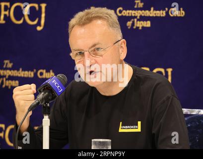 Tokio, Japan. September 2023. Der ukrainische Bürgermeister Andriy Sadovyy erklärt die Lage in der Ukraine auf einer Pressekonferenz im japanischen Club der Auswärtigen Korrespondenten in Tokio am Dienstag, den 5. September 2023. (Foto: Yoshio Tsunoda/AFLO) Stockfoto