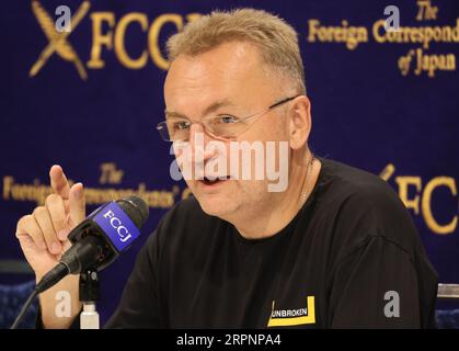 Tokio, Japan. September 2023. Der ukrainische Bürgermeister Andriy Sadovyy erklärt die Lage in der Ukraine auf einer Pressekonferenz im japanischen Club der Auswärtigen Korrespondenten in Tokio am Dienstag, den 5. September 2023. (Foto: Yoshio Tsunoda/AFLO) Stockfoto