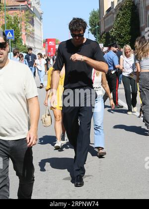 Venedig, Italien. September 2023. Tag 7 - Menschen von Venedig - Jacob Elordi spazieren durch das Lido Credit: Independent Photo Agency/Alamy Live News Stockfoto