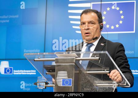 200307 -- BRÜSSEL, 7. März 2020 Xinhua -- die kroatische Gesundheitsministerin Vili Beros spricht auf einer Pressekonferenz nach dem EU-Rat für Gesundheitsfragen am 6. März 2020 in Brüssel, Belgien. Die Gesundheitsminister der EU-Mitgliedstaaten trafen sich hier am Freitag und forderten verstärkte Solidarität, Zusammenarbeit und Informationsaustausch bei der Bekämpfung der Ausbreitung der Seuche. Foto: Riccardo Pareggiani/Xinhua BELGIUM-BRUSSELS-EU-HEALTH MINISTERS-MEETING-COVID-19 PUBLICATIONxNOTxINxCHN Stockfoto