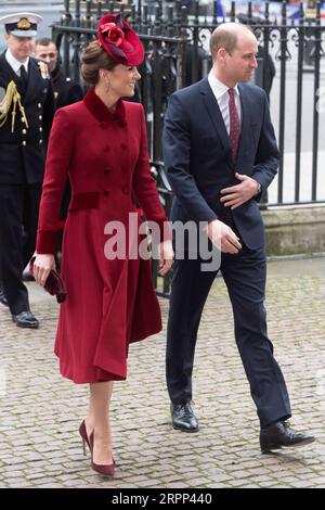 200310 -- LONDON, 10. März 2020 -- der britische Prinz William, Duke of Cambridge, und seine Frau Catherine, Herzogin von Cambridge, kommen in der Westminster Abbey an, um am Commonwealth Day in London, Großbritannien, am 9. März 2020 den jährlichen Commonwealth Service in der Westminster Abbey zu besuchen. Foto von Ray Tang/Xinhua BRITISH-LONDON-COMMONWEALTH SERVICE- WESTMINSTER ABBEY HanxYan PUBLICATIONxNOTxINxCHN Stockfoto