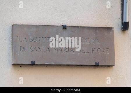 Eine Wandplakette von La Bottega del Opera Di Santa Maria del Fiore (Werkstatt oder Studio der Oper Santa Maria del Fiore) ist Studio 3 Via de Stockfoto