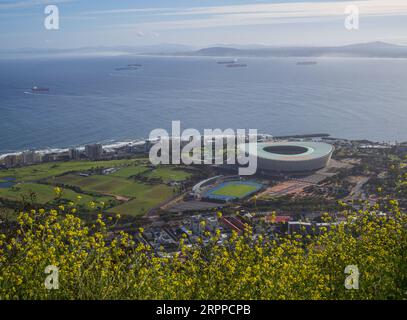 Kapstadt, Südafrika - 3. September 2023: Luftaufnahme von Green Point, fotografiert vom Signal Hill. Stockfoto