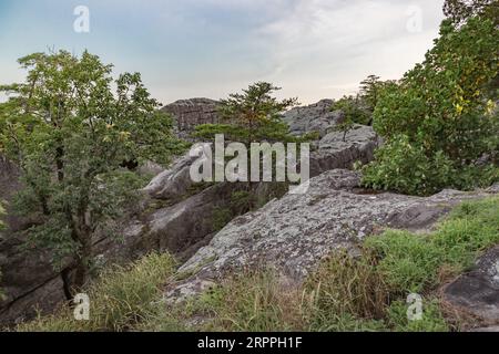 Blick auf den Berg vom Cheyene Rock Village Park in der Nähe von Leesburg, Alabama Stockfoto