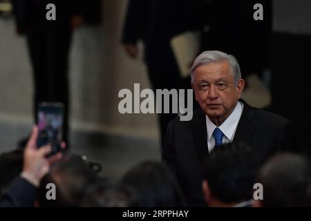 Toluca, Mexiko. September 2023. 4. September 2023 Toluca, Mexiko: Andres Manuel López Obrador, Präsident von Mexiko, während des sechsten und letzten Regierungsberichts von Alfredo del Mazo Maza, Gouverneur des Staates Mexiko, im Regierungspalast des Staates Mexiko abgehalten. Am 4. September 2023 in Toluca, Mexiko. (Foto: Arturo Hernández/Eyepix Group/SIPA USA) Credit: SIPA USA/Alamy Live News Stockfoto