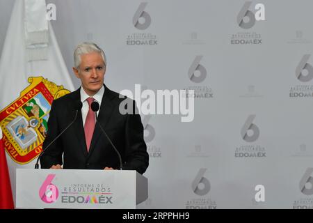 Toluca, Mexiko. September 2023. 4. September 2023 Toluca, Mexiko: Alfredo del Mazo Maza, Gouverneur des mexikanischen Staates während seines sechsten und letzten Regierungsberichts im Regierungspalast des mexikanischen Staates. Am 4. September 2023 in Toluca, Mexiko. (Foto: Arturo Hernández/Eyepix Group/SIPA USA) Credit: SIPA USA/Alamy Live News Stockfoto