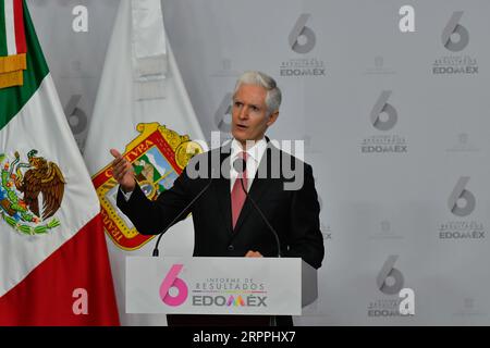 Toluca, Mexiko. September 2023. 4. September 2023 Toluca, Mexiko: Alfredo del Mazo Maza, Gouverneur des mexikanischen Staates während seines sechsten und letzten Regierungsberichts im Regierungspalast des mexikanischen Staates. Am 4. September 2023 in Toluca, Mexiko. (Foto: Arturo Hernández/Eyepix Group/SIPA USA) Credit: SIPA USA/Alamy Live News Stockfoto