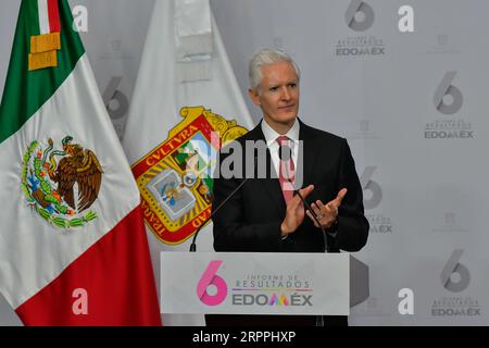 Toluca, Mexiko. September 2023. 4. September 2023 Toluca, Mexiko: Alfredo del Mazo Maza, Gouverneur des mexikanischen Staates während seines sechsten und letzten Regierungsberichts im Regierungspalast des mexikanischen Staates. Am 4. September 2023 in Toluca, Mexiko. (Foto: Arturo Hernández/Eyepix Group/SIPA USA) Credit: SIPA USA/Alamy Live News Stockfoto