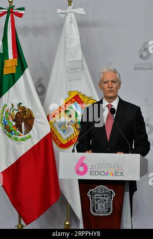 Toluca, Mexiko. September 2023. 4. September 2023 Toluca, Mexiko: Alfredo del Mazo Maza, Gouverneur des mexikanischen Staates während seines sechsten und letzten Regierungsberichts im Regierungspalast des mexikanischen Staates. Am 4. September 2023 in Toluca, Mexiko. (Foto: Arturo Hernández/Eyepix Group/SIPA USA) Credit: SIPA USA/Alamy Live News Stockfoto