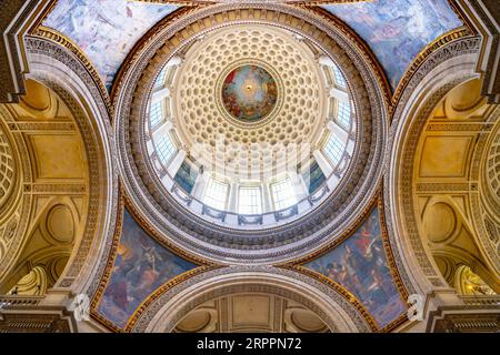 Dekorative und bemalte Decke des Pantheon in Paris, Frankreich Stockfoto