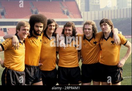 Die Finalspieler des Wolves League Cup, LtoR Derek Parkin, George Berry, Kenny Hibbitt, Peter Daniel, Andy Gray, John Richards. Wolverhampton Wanderers Fußballer Fußballer Fußballverein 1980 Stockfoto