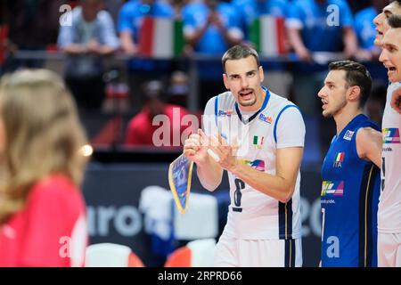 Ancona, Italien. September 2023. Simone Giannelli aus Italien applaudiert während der Finalrunde am 6. Tag der Männer-Volleyball-Europameisterschaft 2023 zwischen Italien und der Schweiz in Palaprometeo. Endstand; Italien 3:0 Schweiz. (Foto: Davide Di Lalla/SOPA Images/SIPA USA) Credit: SIPA USA/Alamy Live News Stockfoto