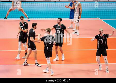 Ancona, Italien. September 2023. Schweizer Mannschaftsspieler, die während der Finalrunde 6 der Männer-Volleyball-Europameisterschaft 2023 zwischen Italien und der Schweiz in Palaprometeo zu sehen waren. Endstand; Italien 3:0 Schweiz. (Foto: Davide Di Lalla/SOPA Images/SIPA USA) Credit: SIPA USA/Alamy Live News Stockfoto