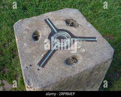 An Ordnance Survey Triangulation Station on Ditchling Beacon in Sussex, UK. Stockfoto