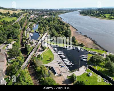 Blick aus der Vogelperspektive auf das Bowling Basin und den Hafen Forth und den Clyde Canal Stockfoto