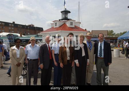 Besuch von Secretary Gale Norton in Annapolis, Maryland, für Zeremonien und damit verbundene Touren anlässlich des Transfers des Thomas Point Shoal Lighthouse von der US-Küstenwache in die Stadt Annapolis und ihren gemeinnützigen Partner, die U.S. Lighthouse Society Stockfoto