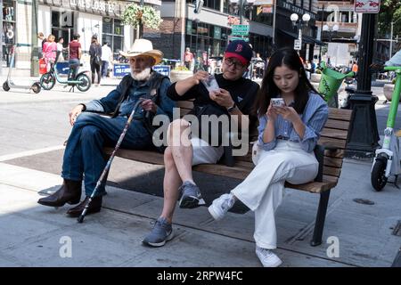 Seattle, USA. 28. Juli 2023. Leute auf der Pike Street beim Markt. Stockfoto