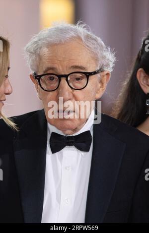 Venedig, Italien. September 2023. VENEDIG, ITALIEN. 4. September 2023: Woody Allen bei der Premiere von „Coup de Chance“ auf dem 80. Internationalen Filmfestival in Venedig. Bild: Kristina Afanasyeva/Featureflash Credit: Paul Smith/Alamy Live News Stockfoto