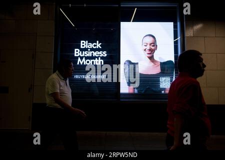 Seattle, USA. August 2023. Westlake Einkaufsviertel Nordstoms Black Business Month. Stockfoto