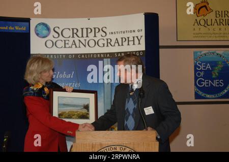 Besuchen Sie das Birch Aquarium der Scripps Institution of Oceanography, La Jolla, Kalifornien, mit einer Rede über die Erforschung alternativer Energiequellen und einer Führung durch das Aquarium und die Umgebung der Scripps Institution Stockfoto