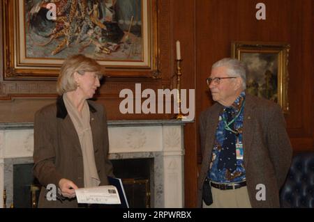 Veranstaltungen zu Ehren von Chandler Robbins, leitender Ornithologe, Gründer des North American Breeding Bird Survey und Forscher-Wildtierbiologe am U.S. Geological Survey Patuxent Wildlife Research Center in Laurel, Maryland, pensionierte nach 60 Jahren Arbeit der Bundesregierung im Bereich des Vogelschutzes Stockfoto