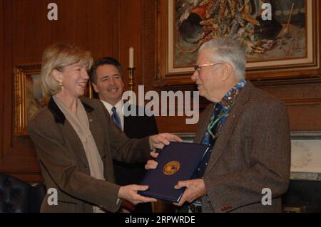 Veranstaltungen zu Ehren von Chandler Robbins, leitender Ornithologe, Gründer des North American Breeding Bird Survey und Forscher-Wildtierbiologe am U.S. Geological Survey Patuxent Wildlife Research Center in Laurel, Maryland, pensionierte nach 60 Jahren Arbeit der Bundesregierung im Bereich des Vogelschutzes Stockfoto