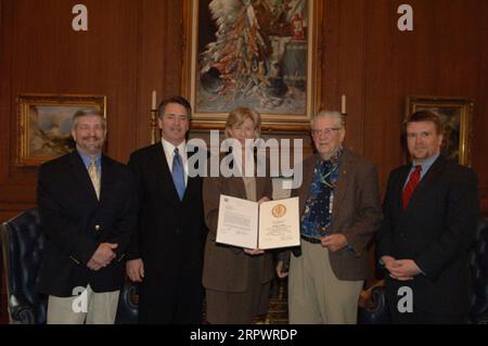 Veranstaltungen zu Ehren von Chandler Robbins, leitender Ornithologe, Gründer des North American Breeding Bird Survey und Forscher-Wildtierbiologe am U.S. Geological Survey Patuxent Wildlife Research Center in Laurel, Maryland, pensionierte nach 60 Jahren Arbeit der Bundesregierung im Bereich des Vogelschutzes Stockfoto