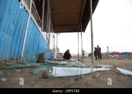 News Bilder des Tages 200511 -- KABUL, 11. Mai 2020 -- Foto vom 11. Mai 2020 zeigt den Ort einer Explosion in Kabul, der Hauptstadt Afghanistans. Vier Personen wurden verletzt, als vier Explosionen den Polizeibezirk 17 der afghanischen Hauptstadt Kabul am Montag schockierten, sagte ein Polizeisprecher Ferdous Faramarz. AFGHANISTAN-KABUL-BLAST RahmatullahxAlizadah PUBLICATIONxNOTxINxCHN Stockfoto