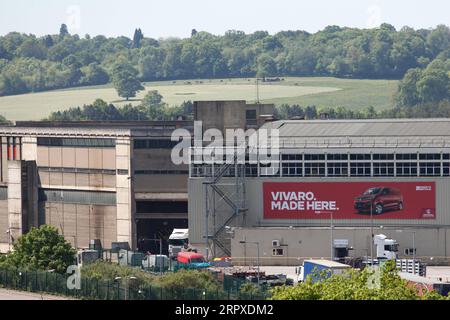 200518 -- LUTON BRITAIN, 18. Mai 2020 Xinhua -- Foto aufgenommen am 18. Mai 2020 zeigt einen allgemeinen Blick auf die Vauxhall-Fabrik in Luton, Großbritannien. Vauxhall nahm am Montag die Produktion in seinem Werk in Luton wieder auf, nachdem die britische Regierung die Beschränkungen zur Bekämpfung der Coronavirus-Pandemie gelockert hatte. Foto von Tim Ireland/Xinhua BRITAIN-LUTON-COVID-19-VAUXHALL-REOPENING PUBLICATIONXNOTXINXCHN Stockfoto