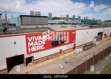 200518 -- LUTON BRITAIN, 18. Mai 2020 Xinhua -- Foto aufgenommen am 18. Mai 2020 zeigt einen allgemeinen Blick auf die Vauxhall-Fabrik in Luton, Großbritannien. Vauxhall nahm am Montag die Produktion in seinem Werk in Luton wieder auf, nachdem die britische Regierung die Beschränkungen zur Bekämpfung der Coronavirus-Pandemie gelockert hatte. Foto von Tim Ireland/Xinhua BRITAIN-LUTON-COVID-19-VAUXHALL-REOPENING PUBLICATIONXNOTXINXCHN Stockfoto