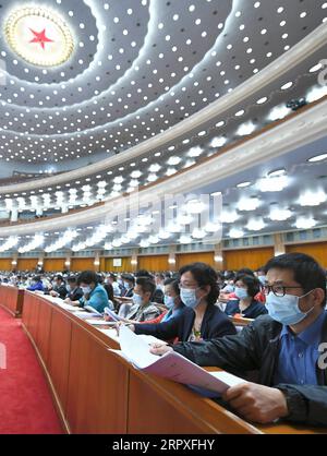 200521 -- PEKING, 21. Mai 2020 -- die dritte Sitzung des 13. Nationalen Komitees der politischen Konsultativkonferenz des chinesischen Volkes CPPCC wird in der Großen Halle des Volkes in Peking, der Hauptstadt Chinas, am 21. Mai 2020 eröffnet. ZWEI SESSIONSCHINA-BEIJING-CPPCC-JAHRESSITZUNG ZUR ERÖFFNUNG DER CN XIEXHUANCHI PUBLICATIONXNOTXINXCHN Stockfoto