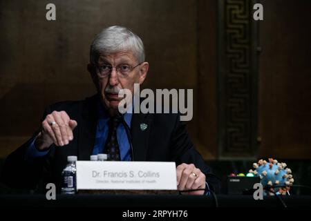 200702 -- WASHINGTON, 2. Juli 2020 Xinhua -- Francis Collins, Direktor des US National Institutes of Health NIH, bezeugt während einer Anhörung des Unterausschusses des US-Senats für Arbeit, Gesundheit und menschliche Dienste, Bildung, und damit verbundenen Behörden über den Plan zur Erforschung, Herstellung und Verteilung eines Coronavirus-Impfstoffs auf Capitol Hill in Washington, D.C., USA, am 2. Juli 2020. Graeme Jennings/Pool über Xinhua U.S.-WASHINGTON, D.C.-SENATE-HEARING-COVID-19-VACCINE PUBLICATIONxNOTxINxCHN Stockfoto